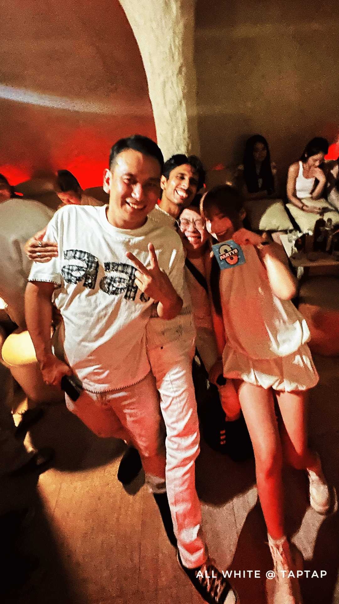 All White at TapTap
